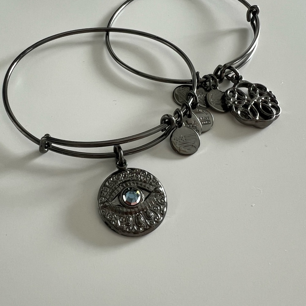LIKE NEW! Alex & Ani energy bracelet SET!